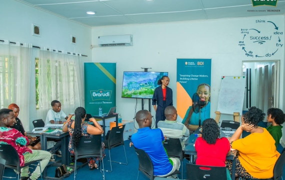 Renforcement des capacités : une nouvelle étape pour la 4ᵉ cohorte d’Orange Corners Burundi